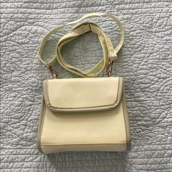 Green Mini Crossbody Bag with Gorgeous Green Shades - Picture 1 of 7
